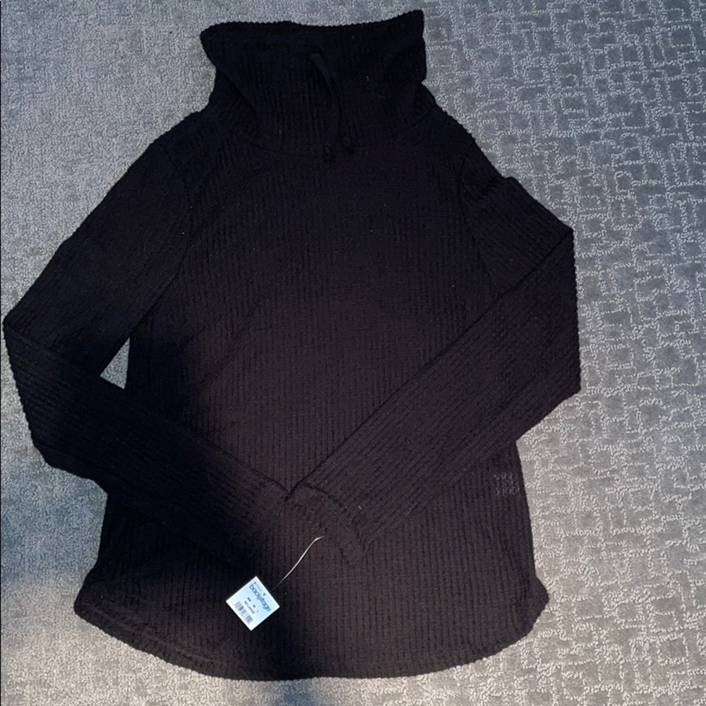 NWT ✨ Long sleeve turtle neck